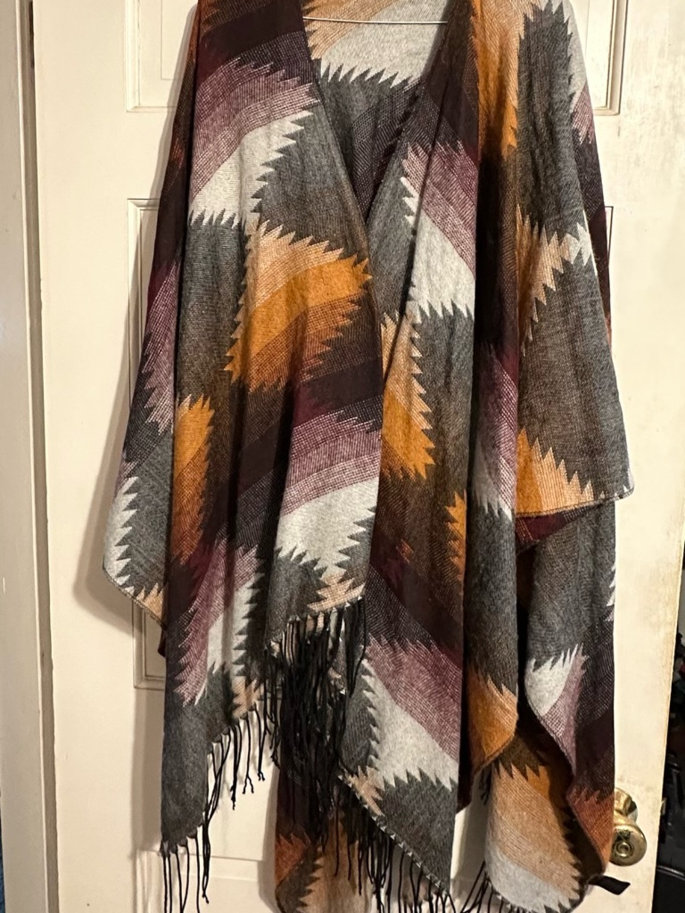 Cozy Geometric Fringe Throw – Gray, Mustard & Plum